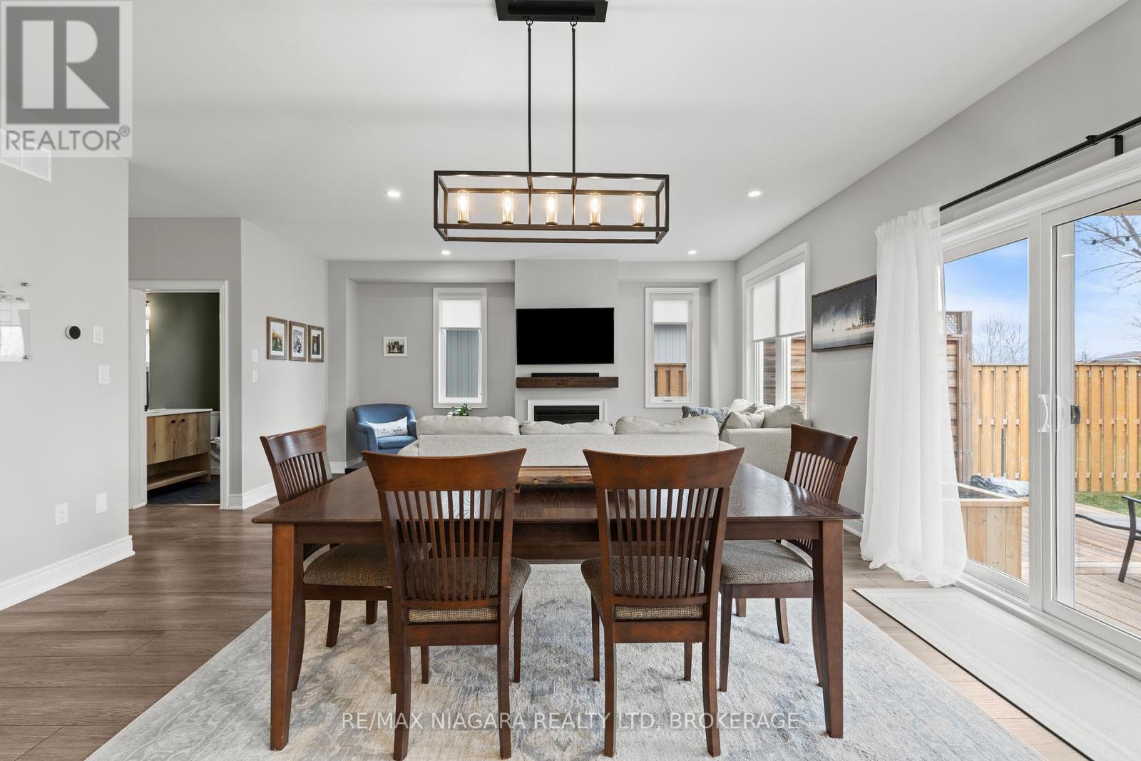 3549 CANFIELD CRESCENT - 11