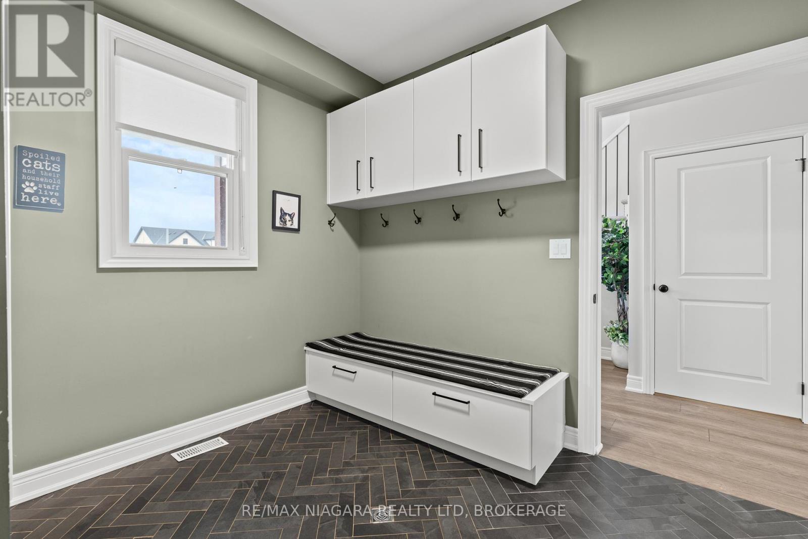 3549 CANFIELD CRESCENT - 17