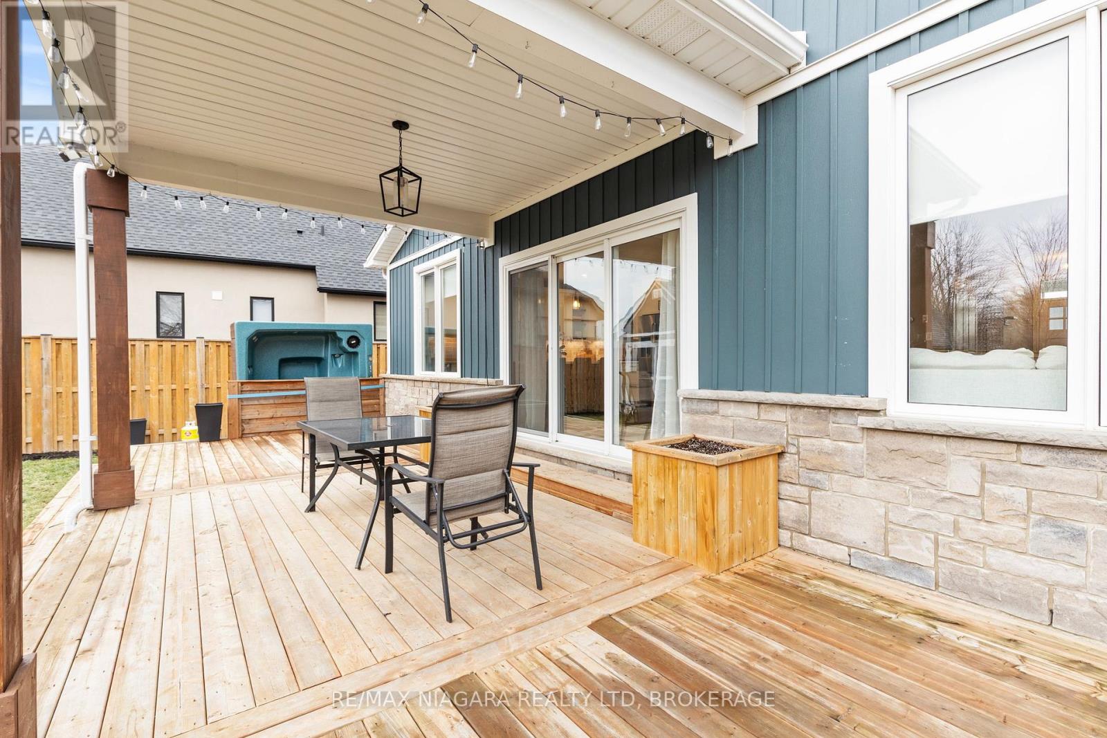 3549 CANFIELD CRESCENT - 32