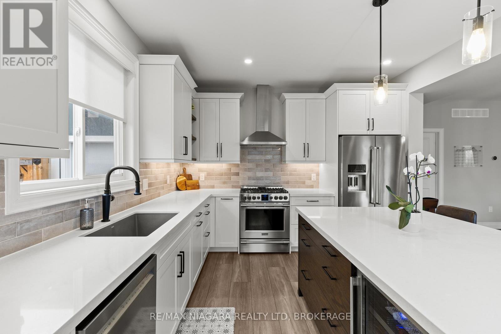 3549 CANFIELD CRESCENT - 7