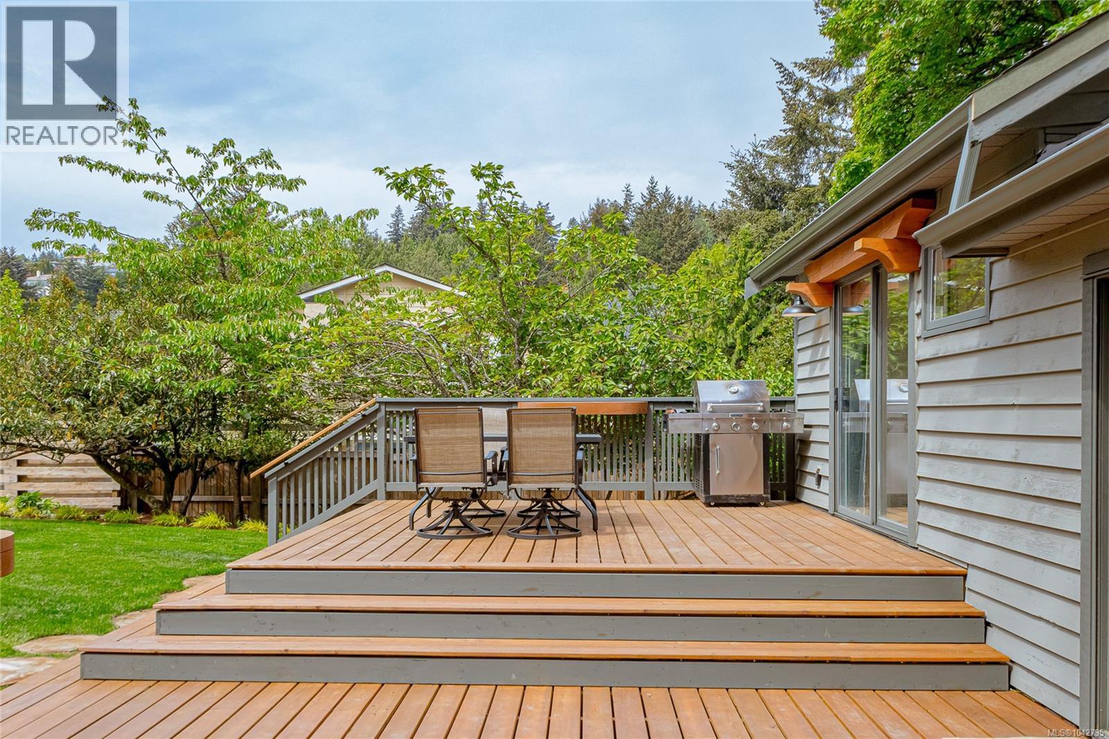 4906 Cordova Bay Rd - 48