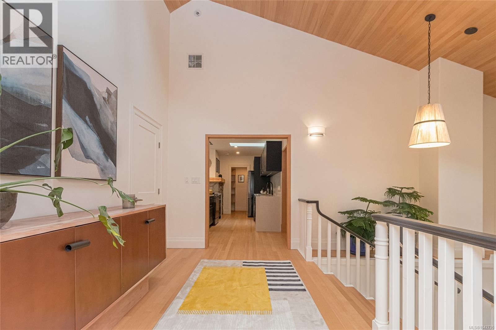 4906 Cordova Bay Rd - 9