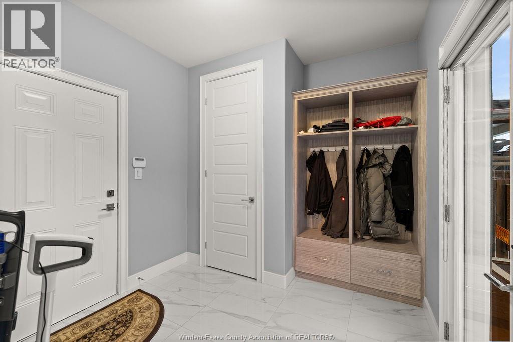 940 WESTWOOD DRIVE - 19