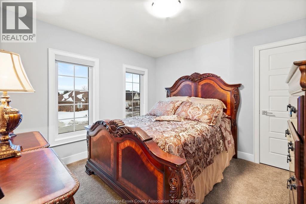 940 WESTWOOD DRIVE - 23