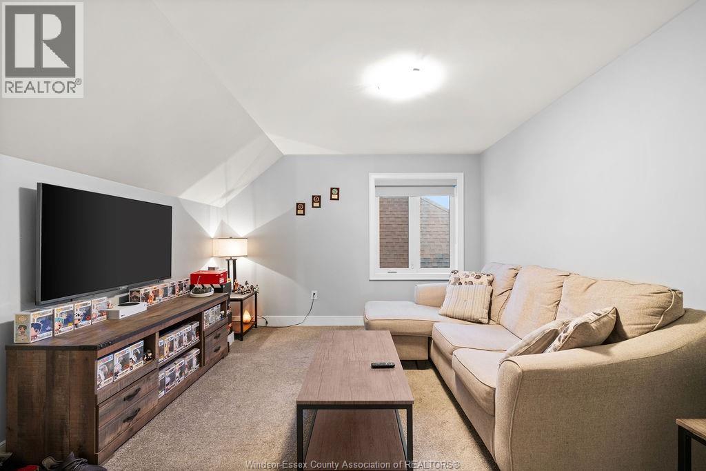 940 WESTWOOD DRIVE - 24