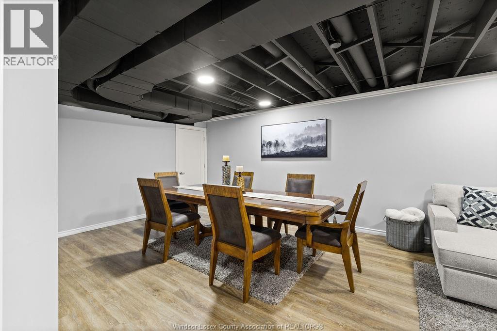 940 WESTWOOD DRIVE - 32
