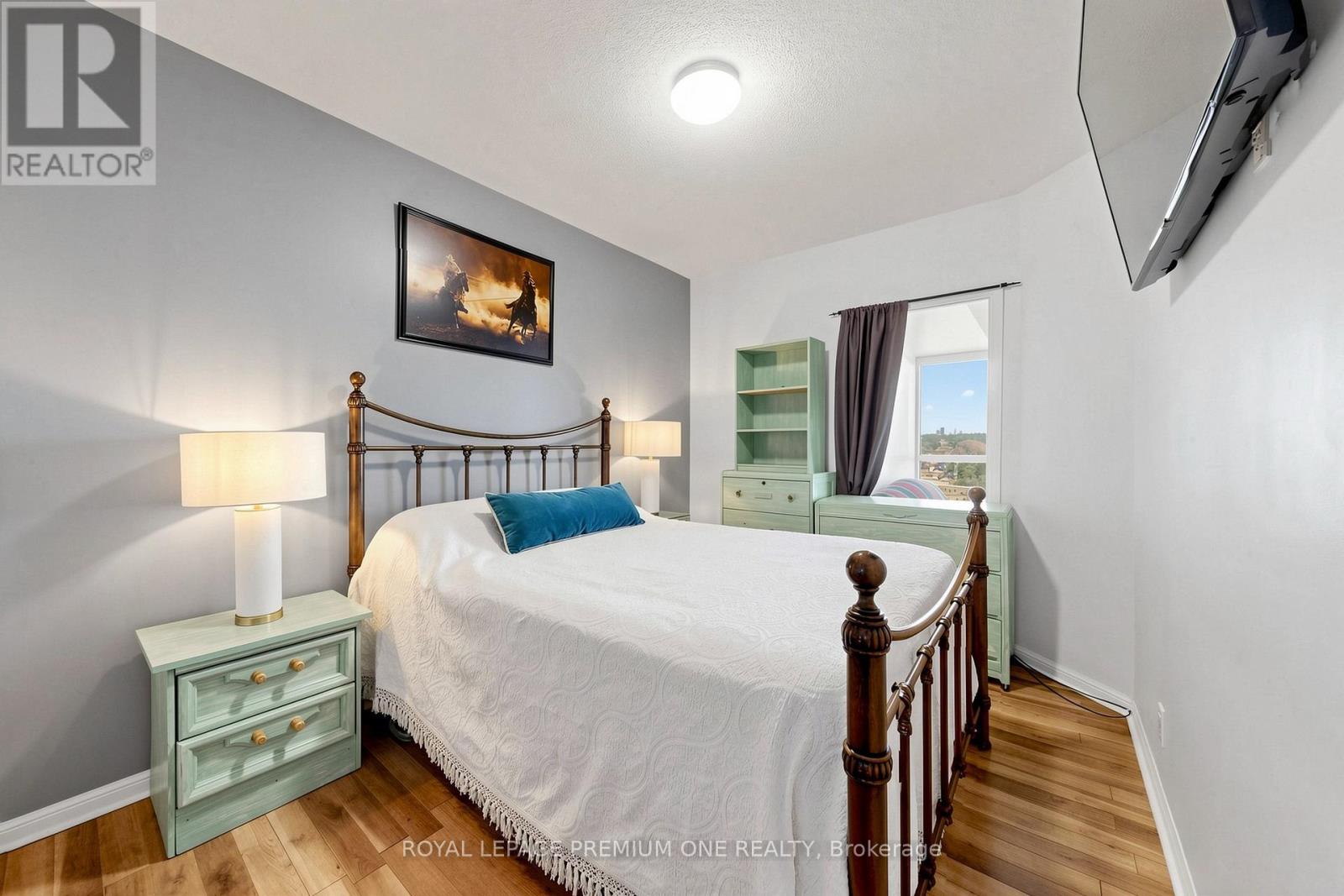 #913 1600 KEELE STREET - 12
