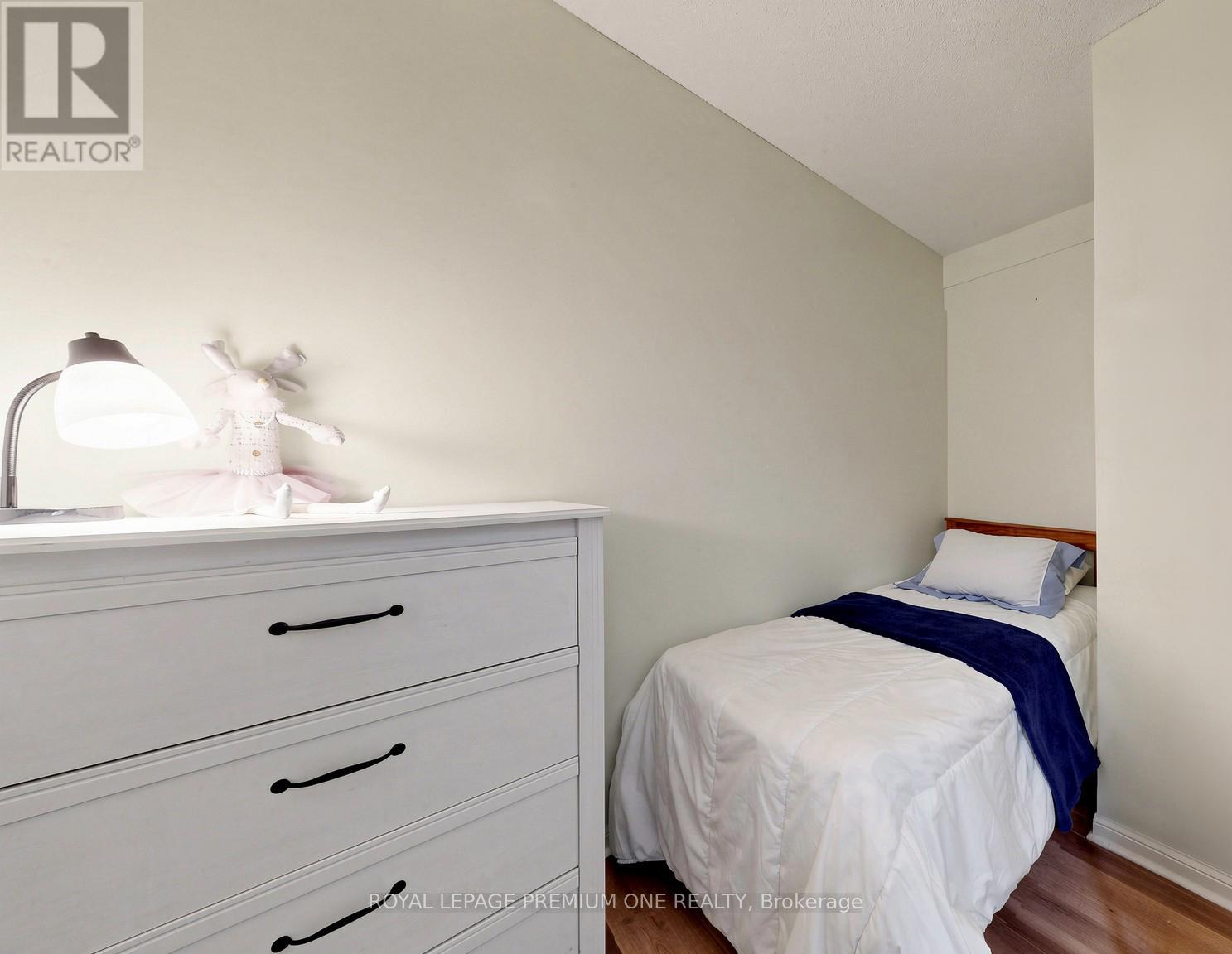 #913 1600 KEELE STREET - 14