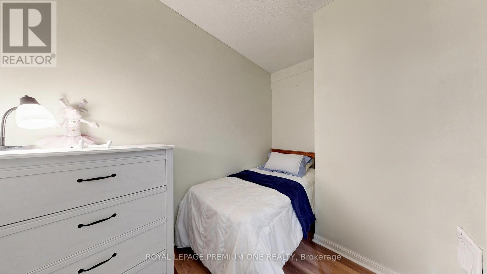 #913 1600 KEELE STREET - 29