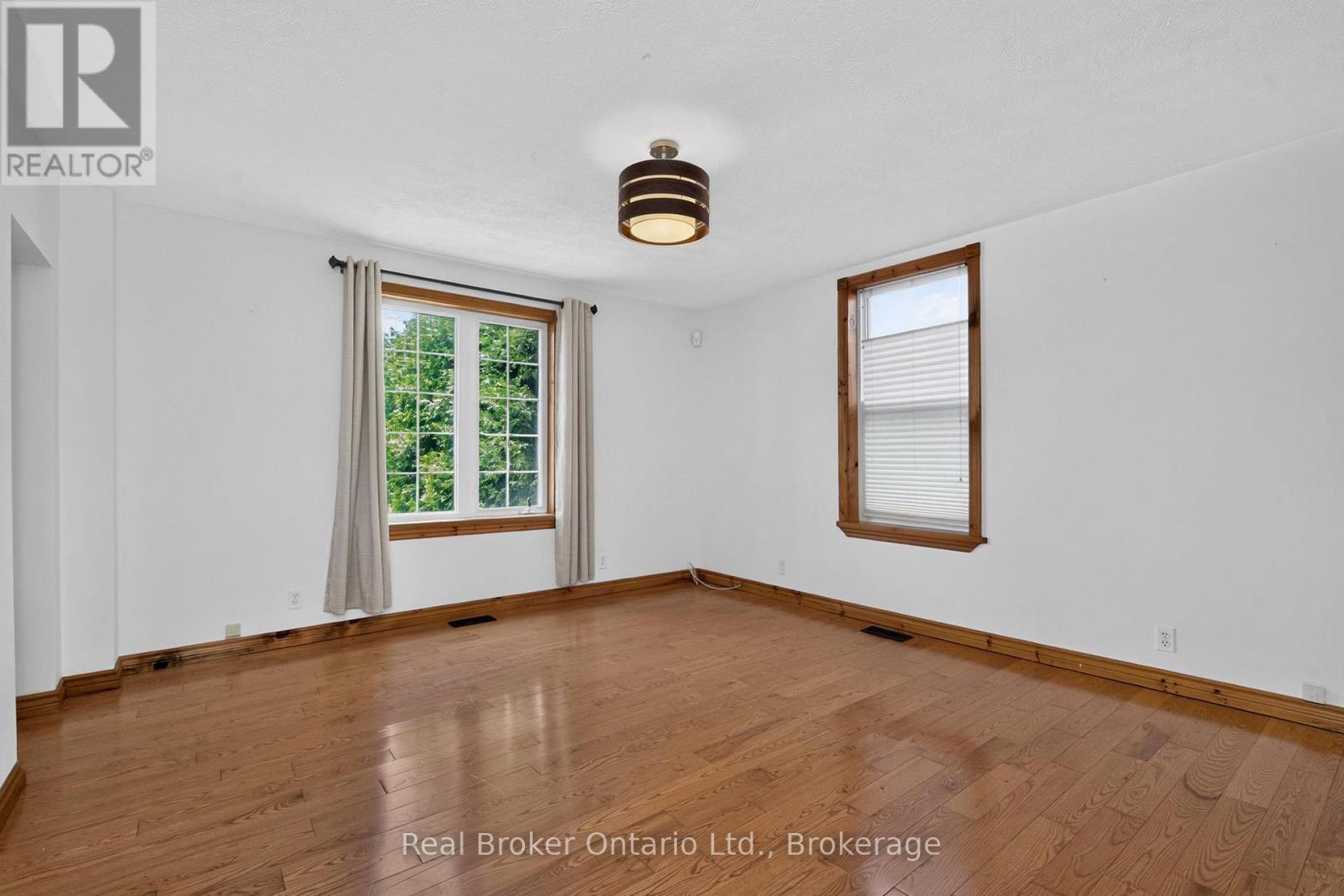 17 PEEL STREET - Image 11