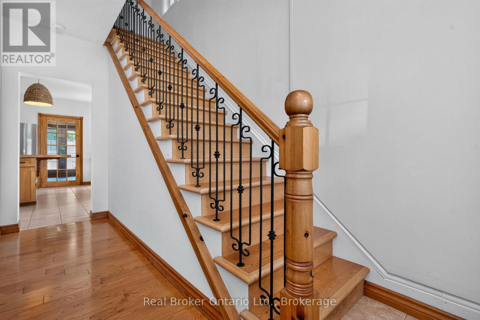 17 PEEL STREET - Image 5