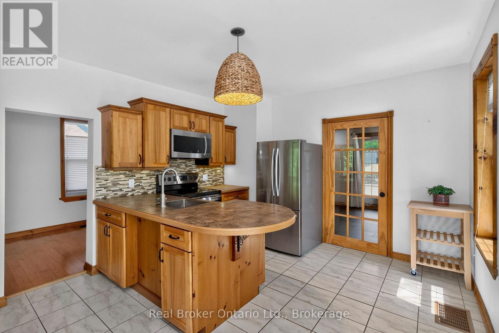 17 PEEL STREET - Image 6
