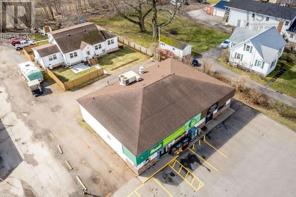 796 & 800 Main Street - 31