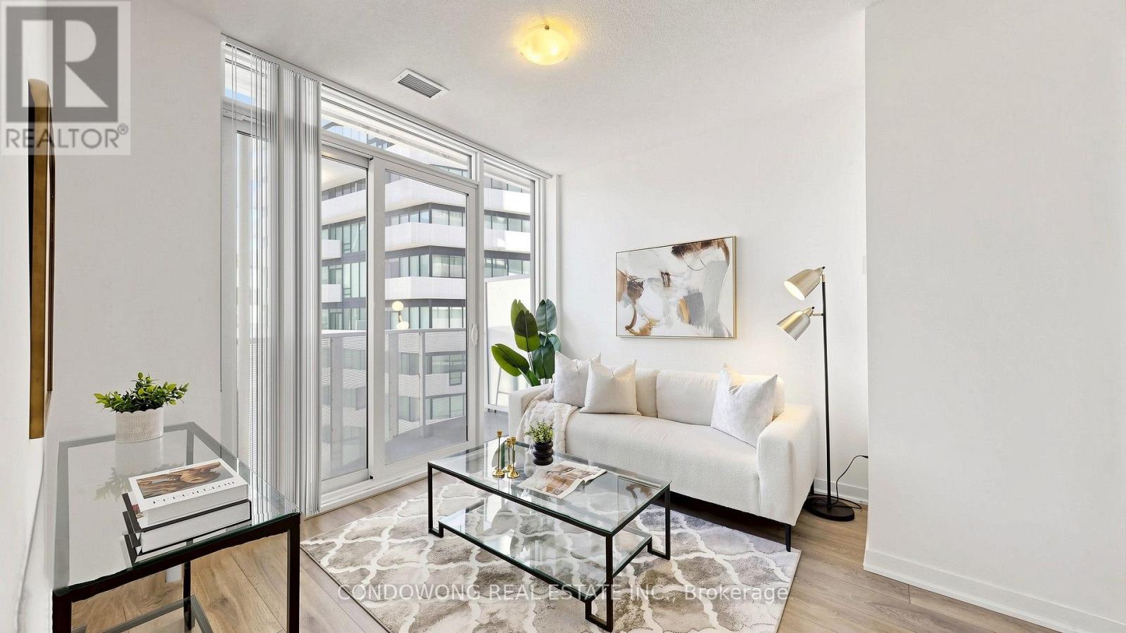 #4905 100 HARBOUR STREET - 2