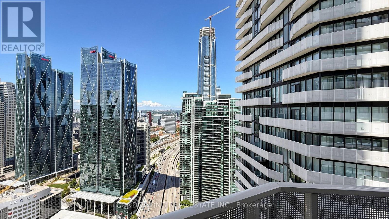 #4905 100 HARBOUR STREET - 26