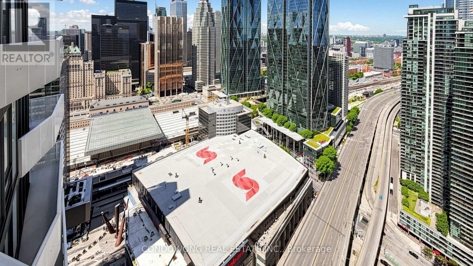 #4905 100 HARBOUR STREET - 27