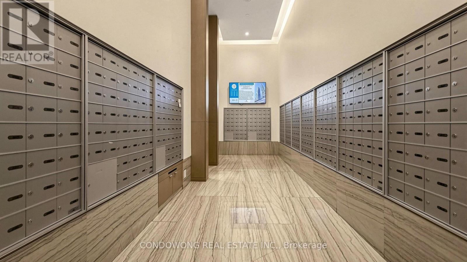 #4905 100 HARBOUR STREET - 30