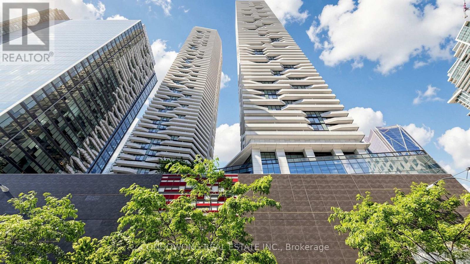 #4905 100 HARBOUR STREET - 50