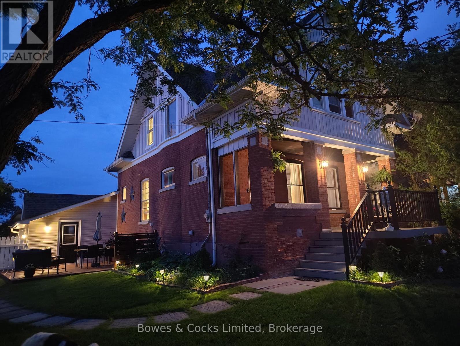 270 WILLIAM STREET N - 1