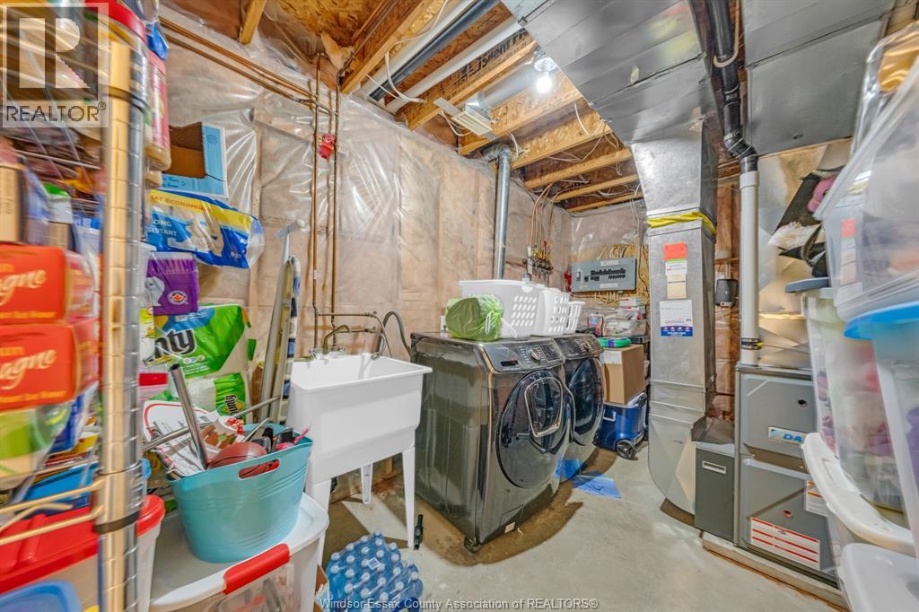 1039 SILVERDALE - 41