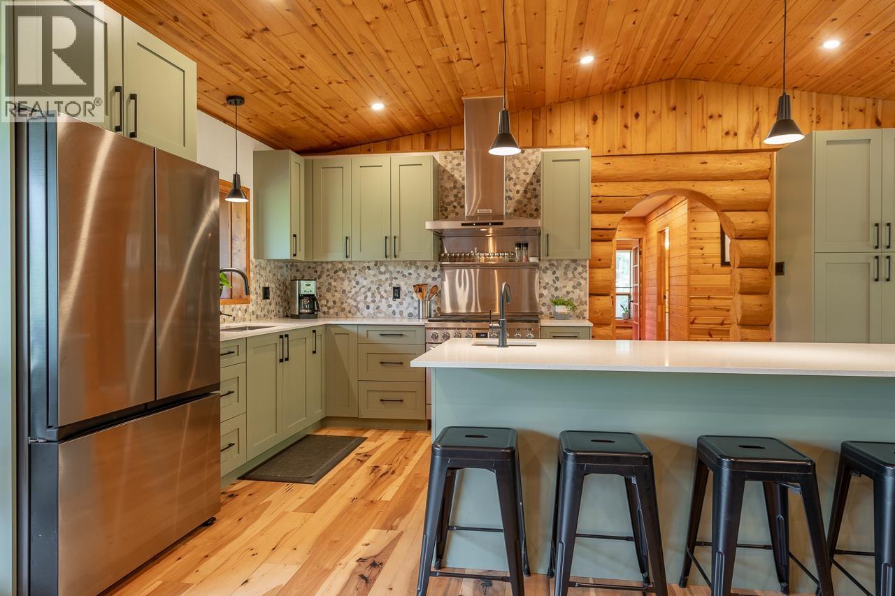 5172 KALLUM DRIVE - 9