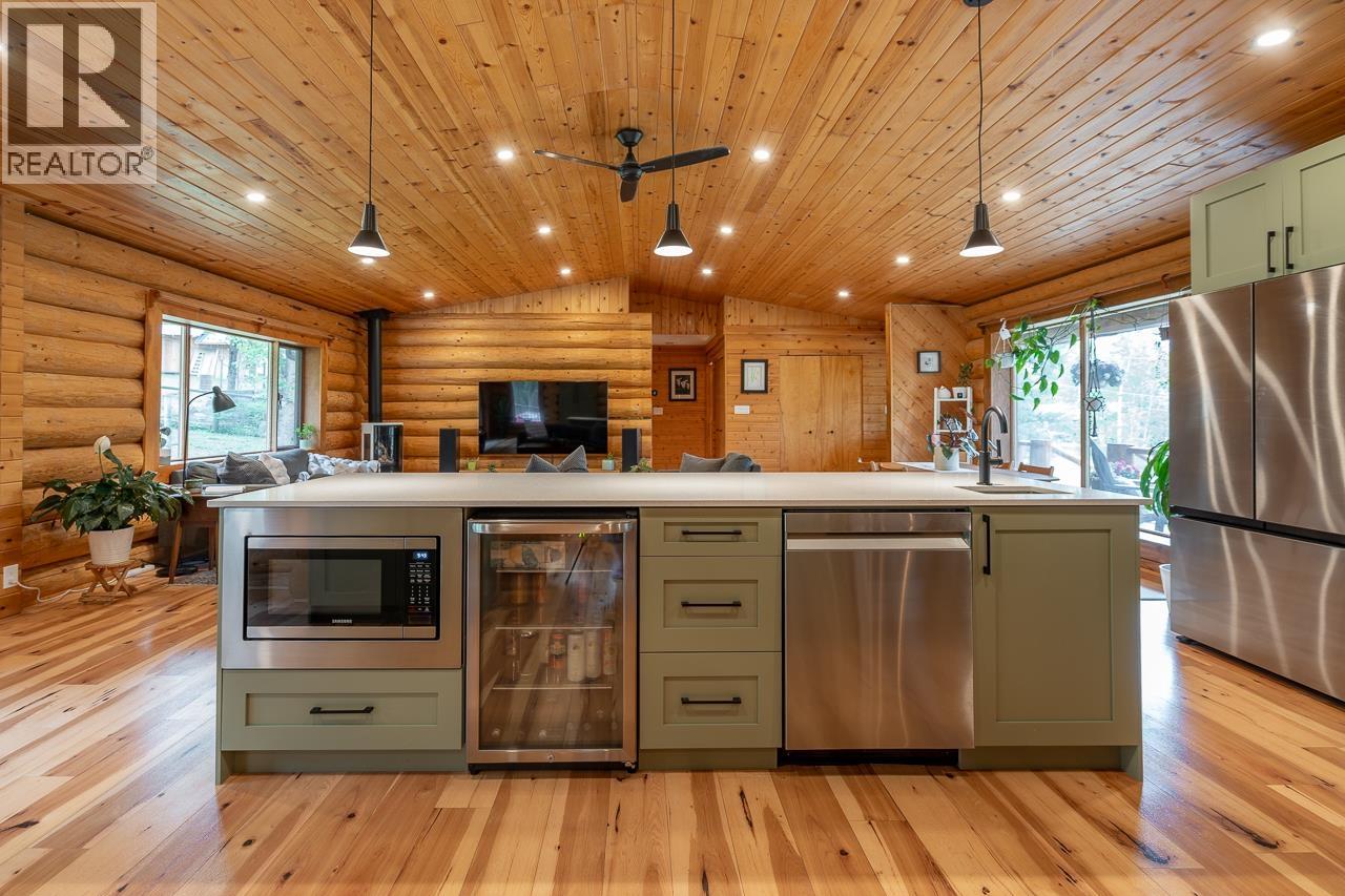 5172 KALLUM DRIVE - 11