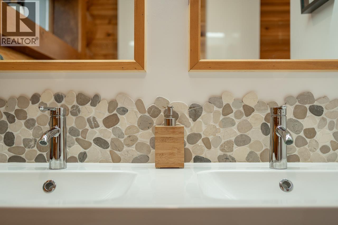 5172 KALLUM DRIVE - Image 23