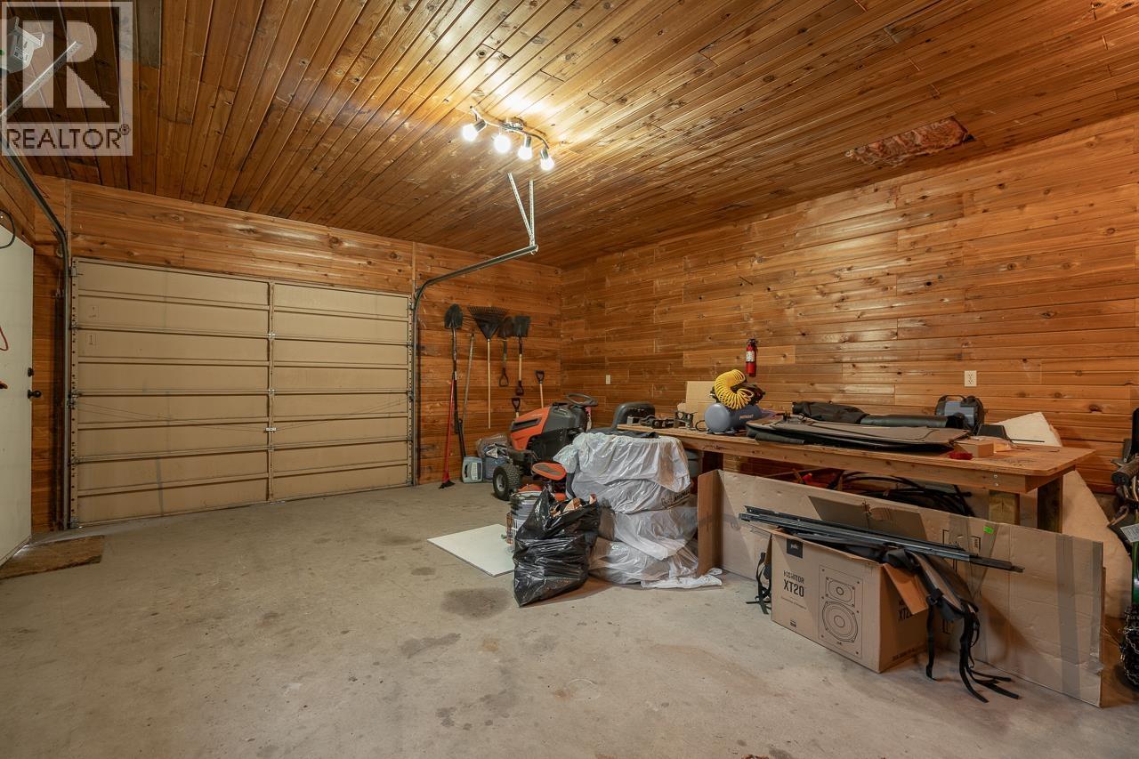5172 KALLUM DRIVE - 36