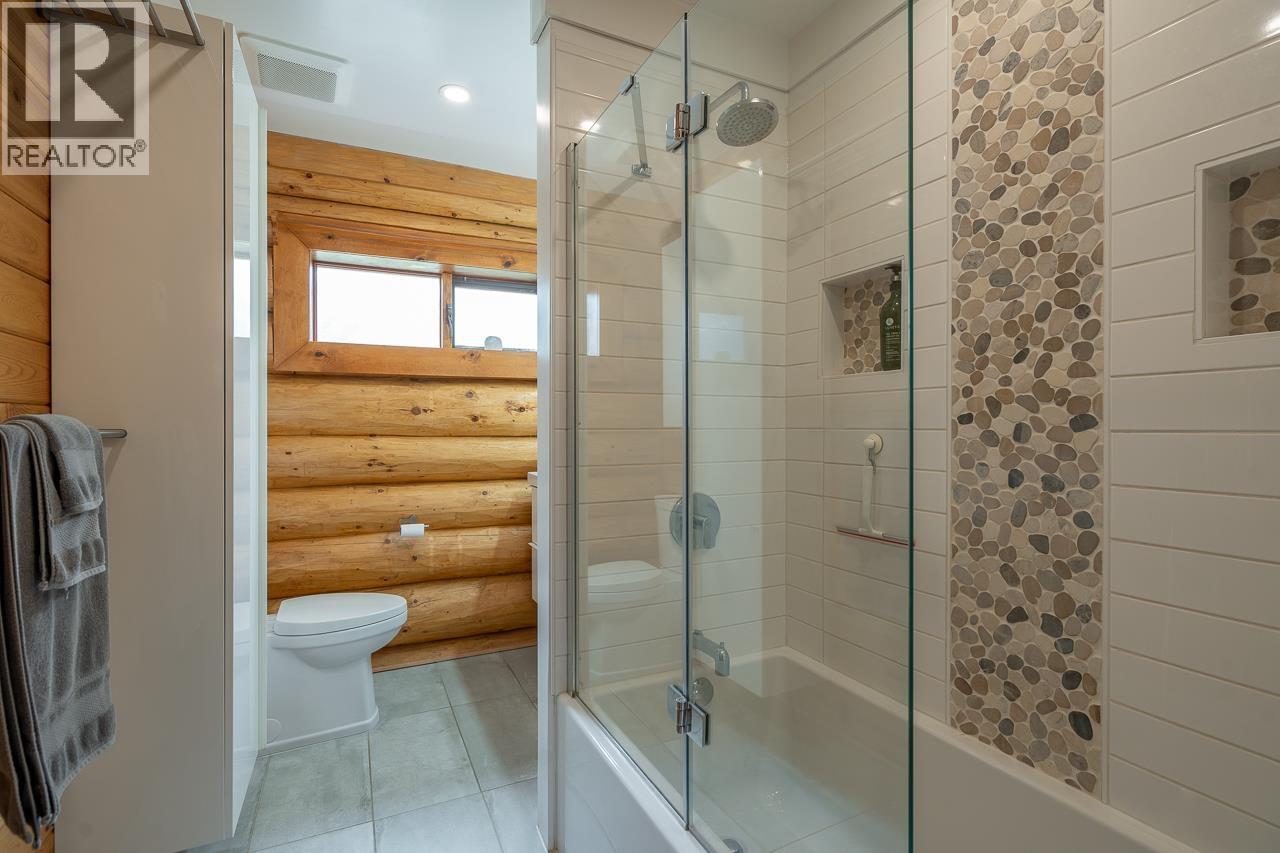 5172 KALLUM DRIVE - 22