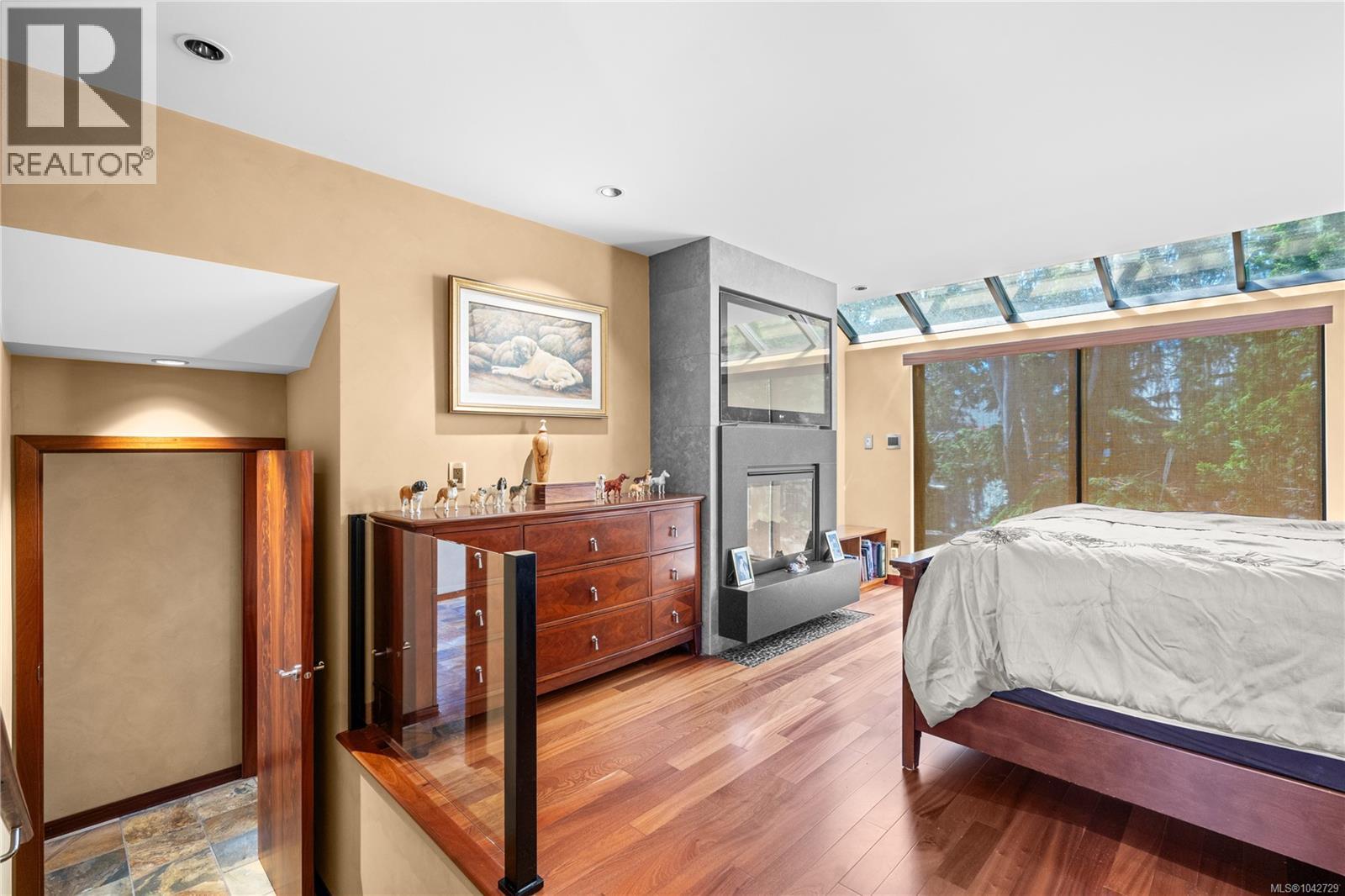 314 Bessborough Ave - 40