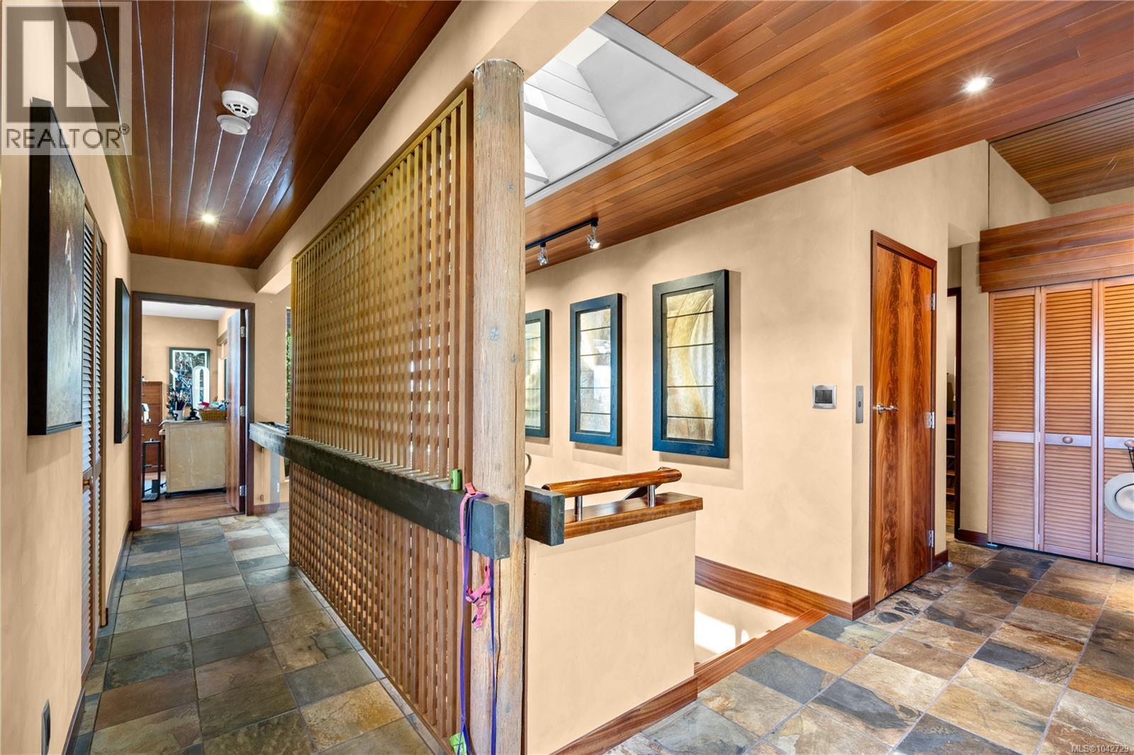 314 Bessborough Ave - 31