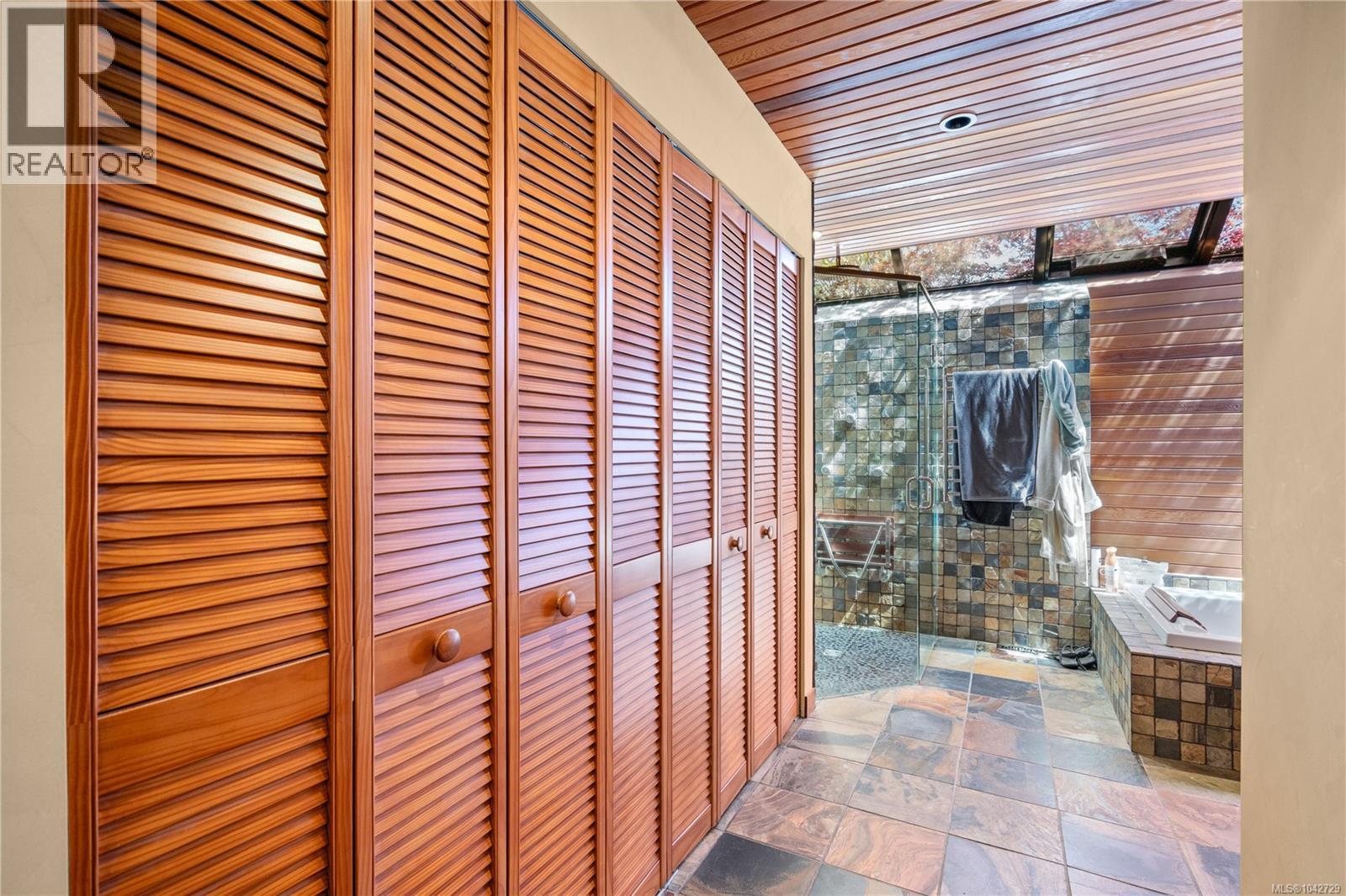 314 Bessborough Ave - 42
