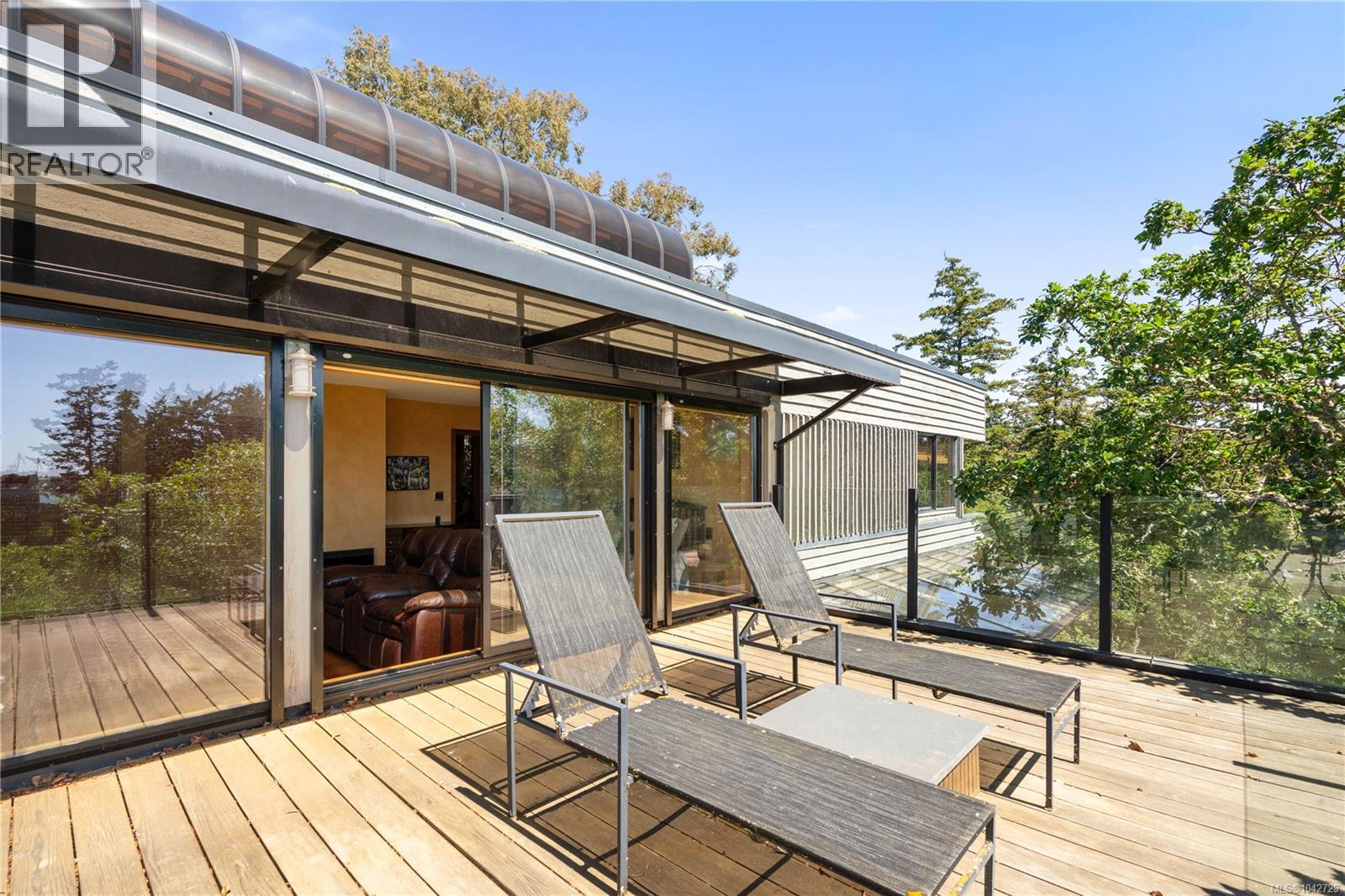 314 Bessborough Ave - 36
