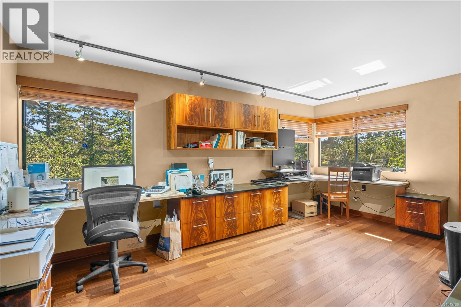 314 Bessborough Ave - 37