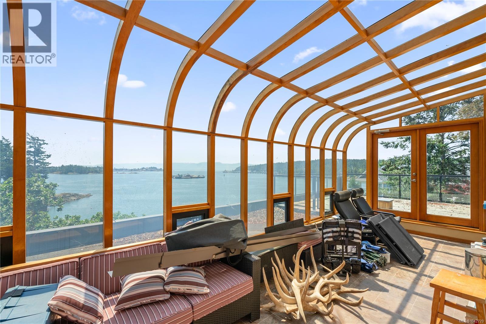314 Bessborough Ave - 75