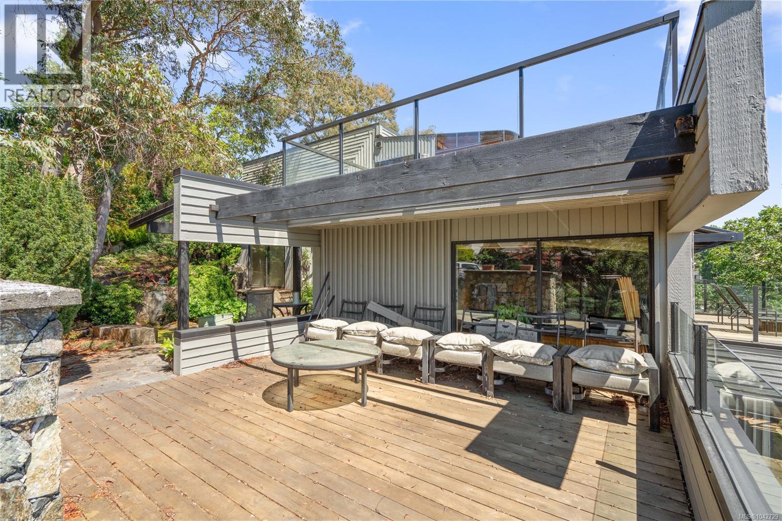 314 Bessborough Ave - 50
