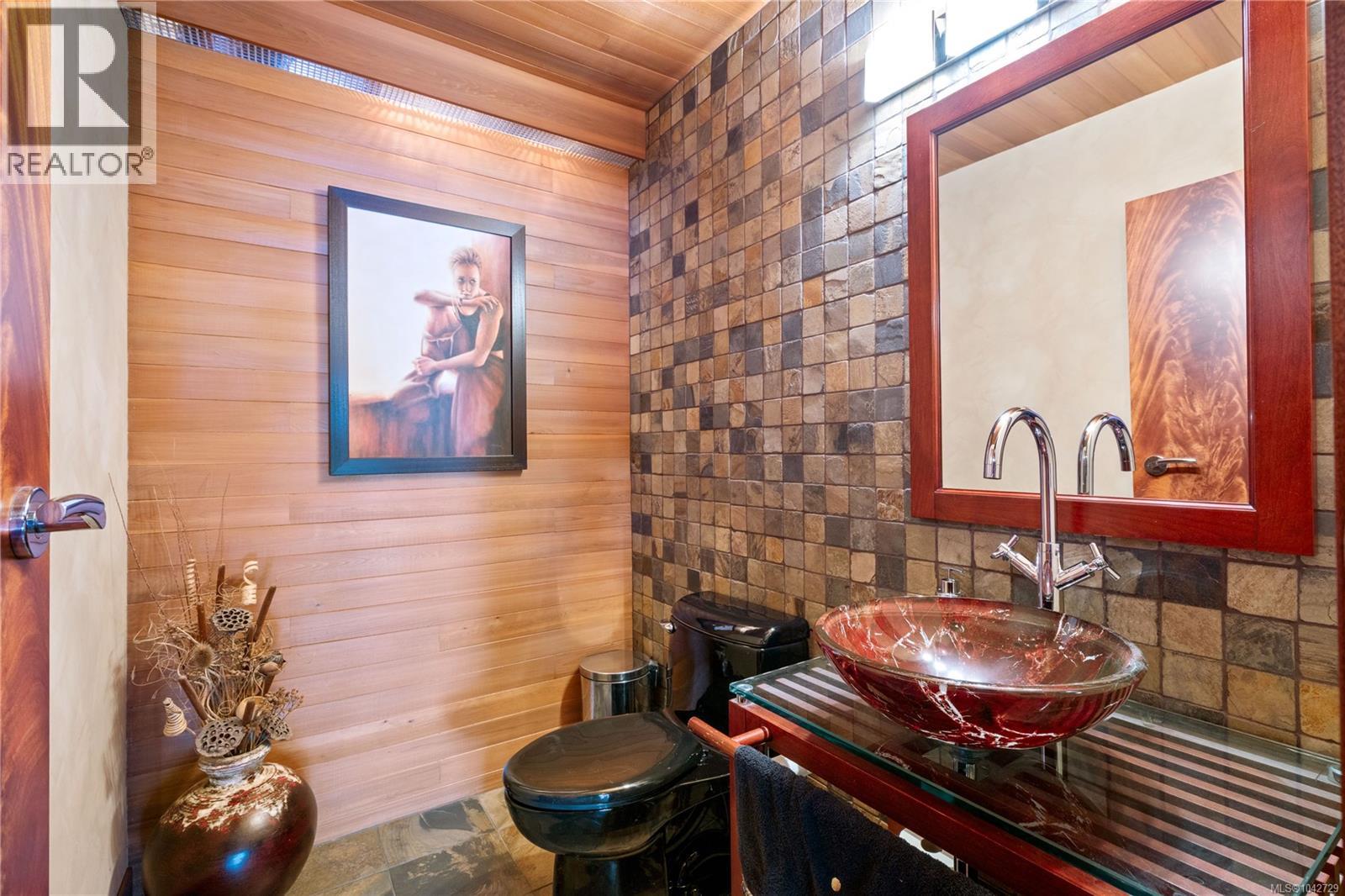 314 Bessborough Ave - 45