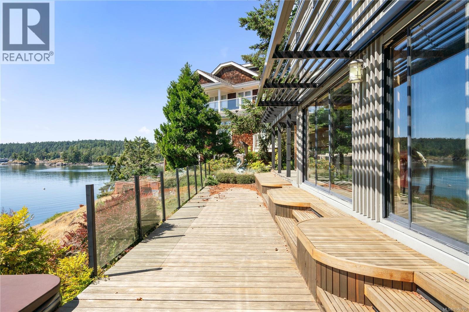 314 Bessborough Ave - 68