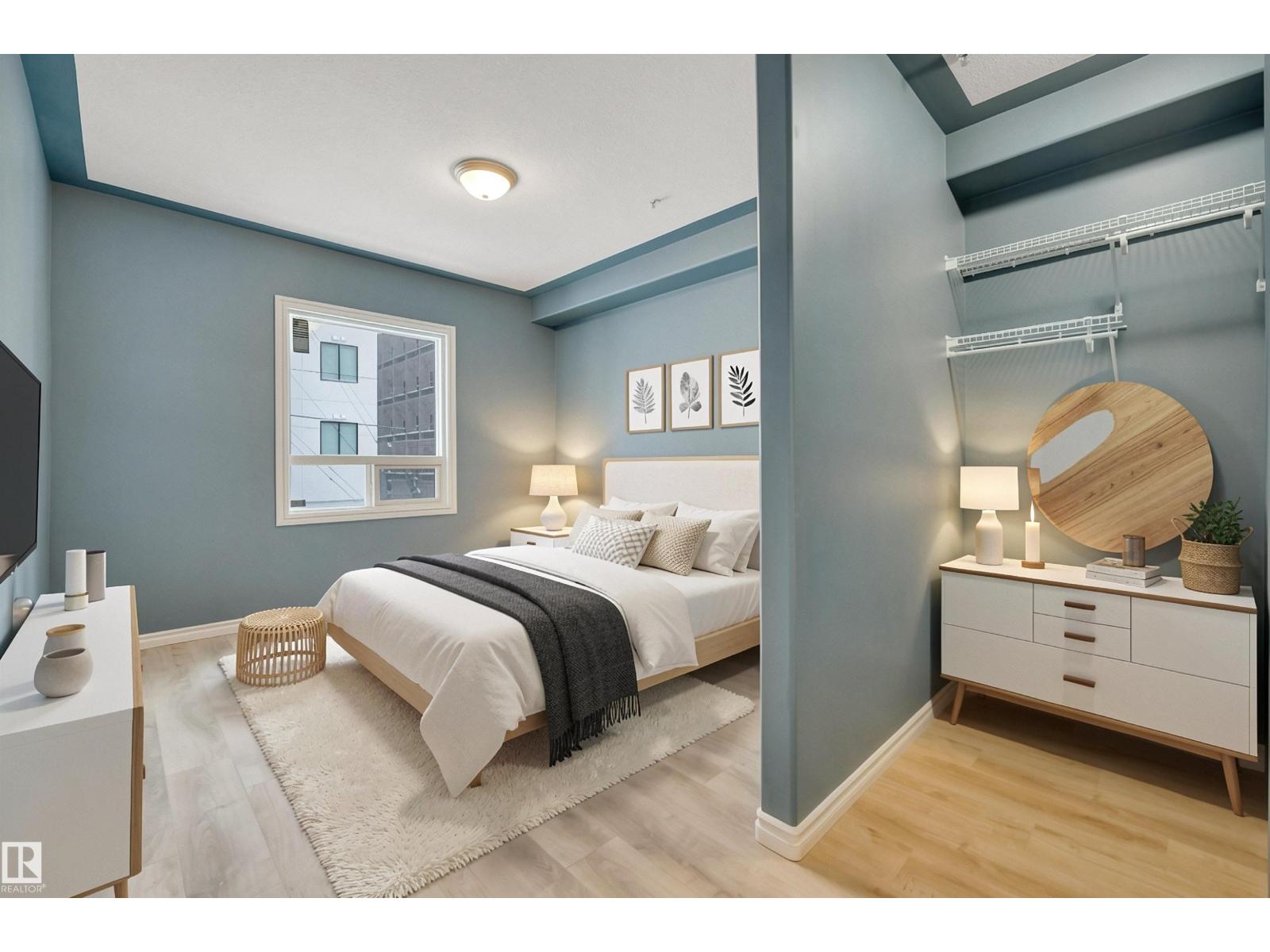 #203 10046 110 ST NW - 24