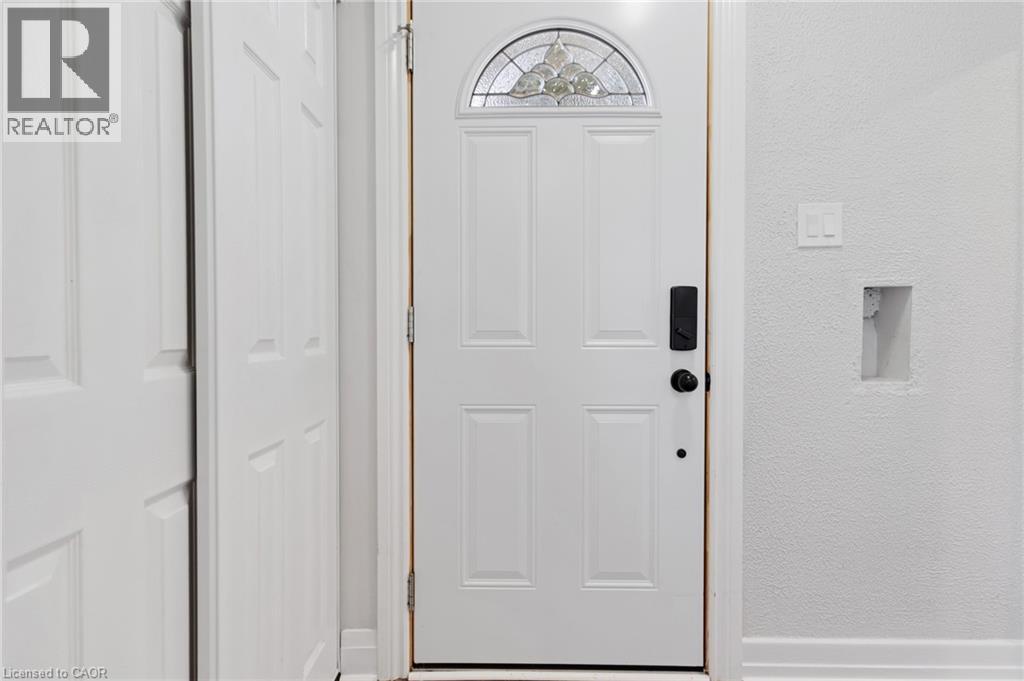 799 ROCKWAY Drive — photo 3