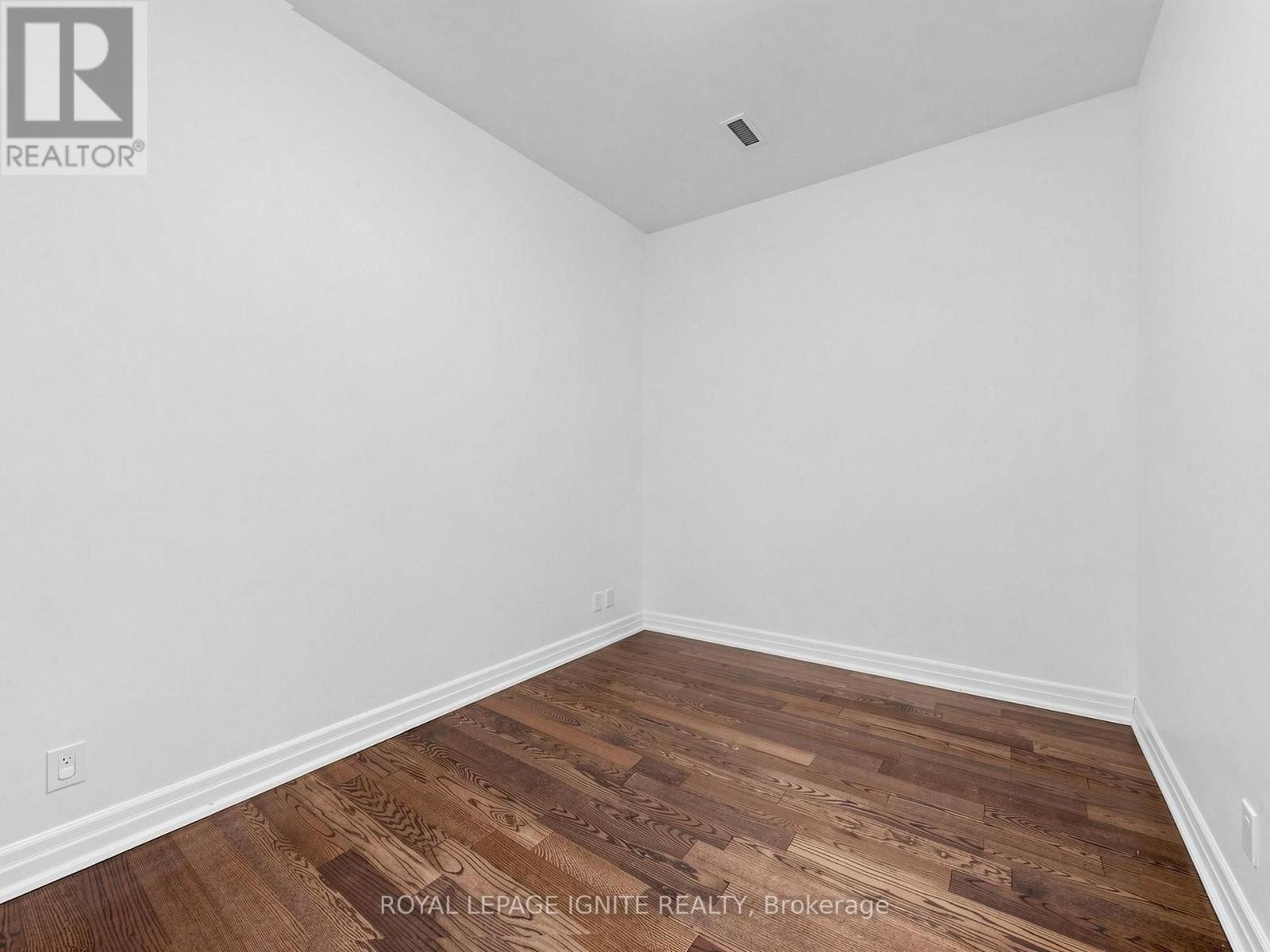 #204 500 ST.CLAIR AVENUE W - 21