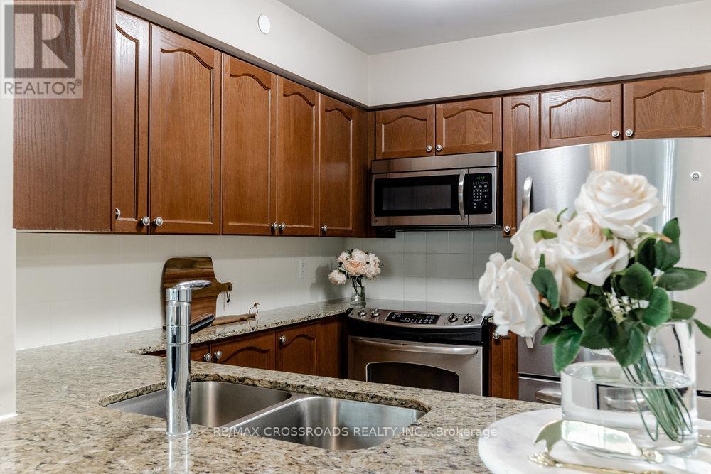 #604 215 SHERWAY GARDENS ROAD - 5