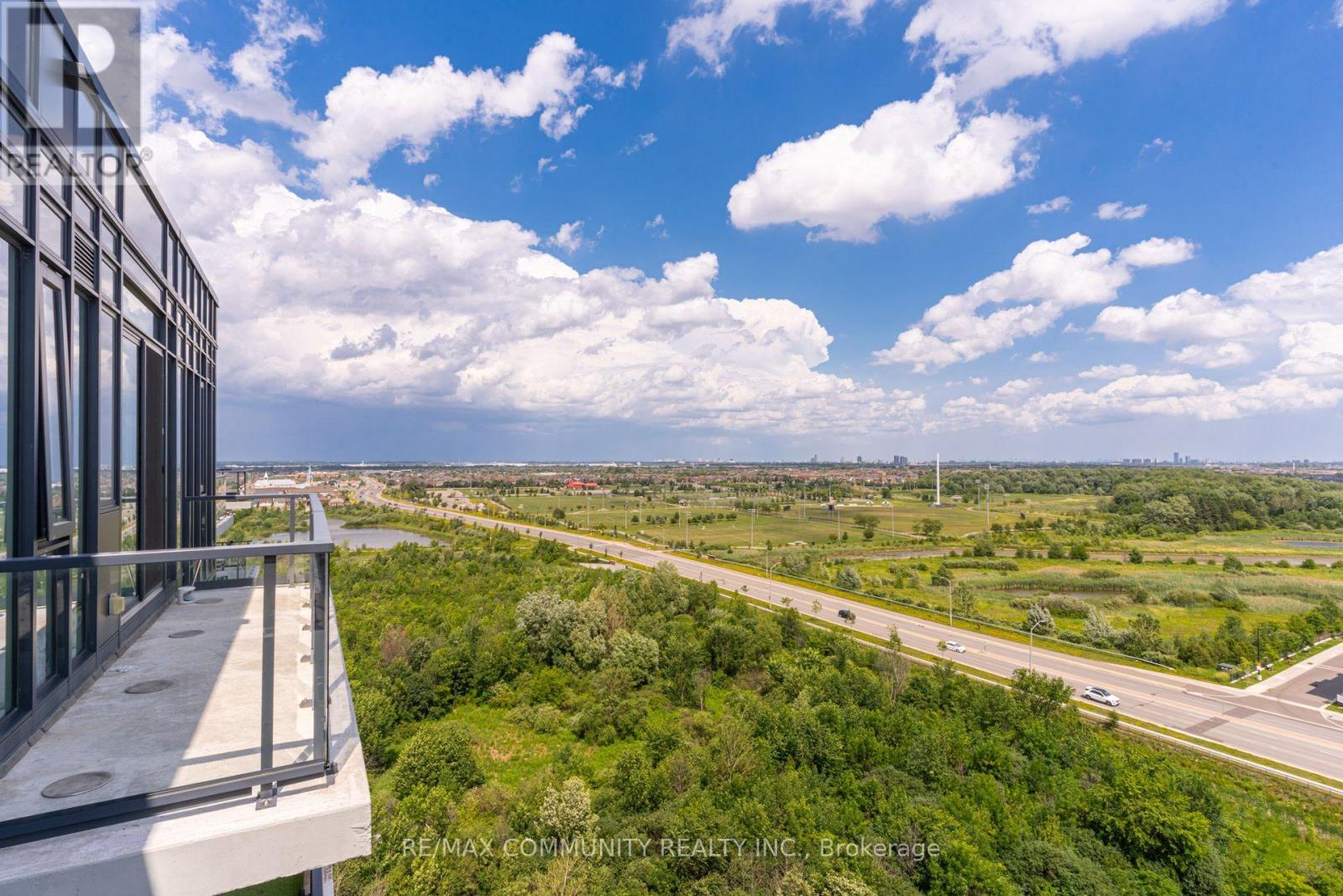 #1206 225 VETERANS DRIVE - 32
