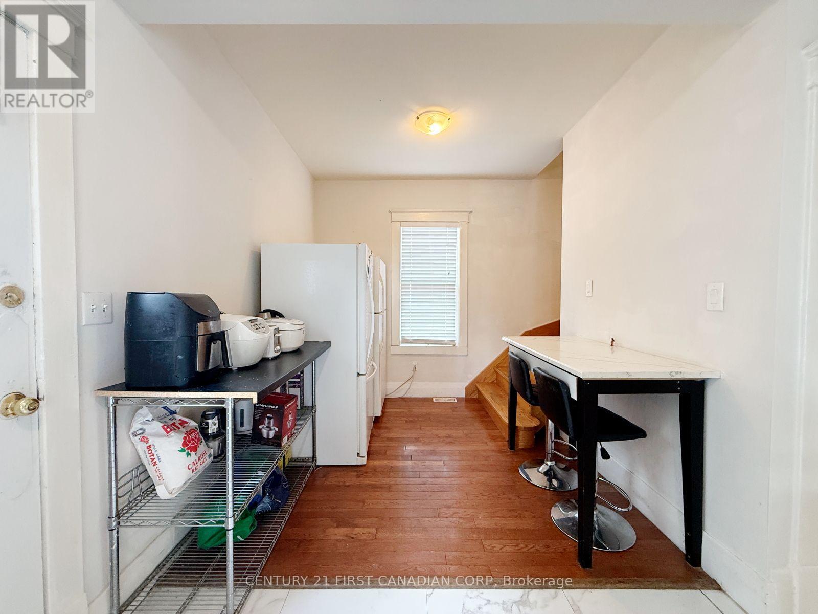 827 QUEBEC STREET - 15
