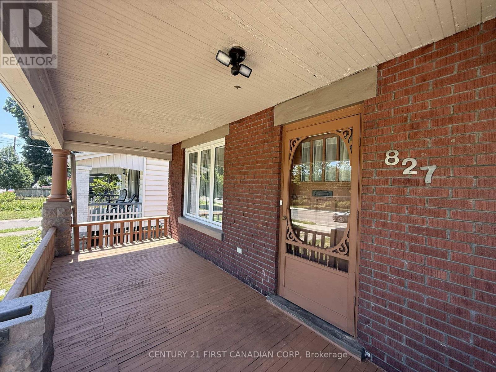 827 QUEBEC STREET - 3