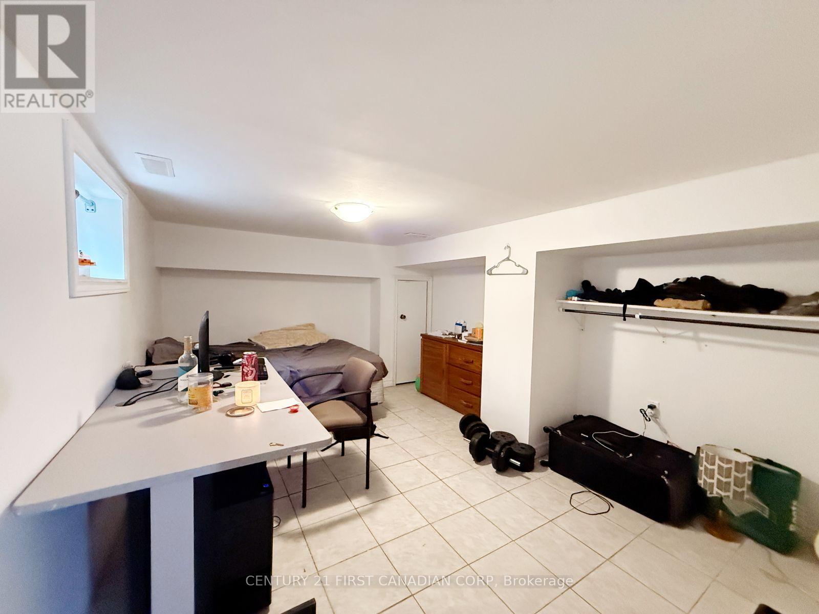 827 QUEBEC STREET - 33