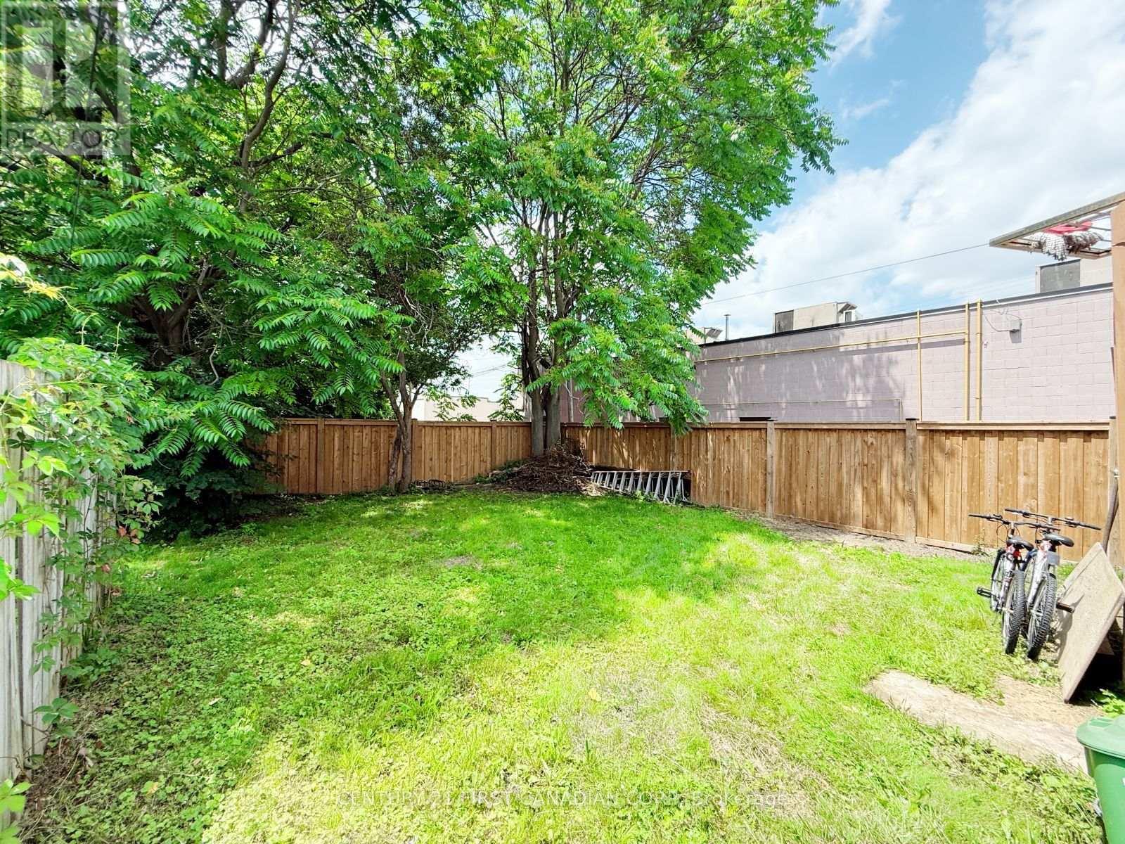 827 QUEBEC STREET - 39