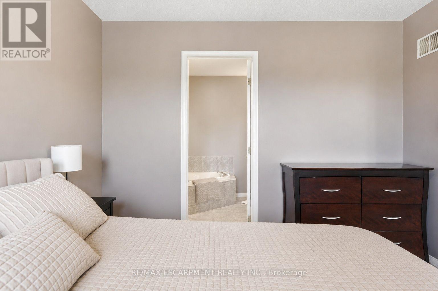 27 BEECH STREET - 15