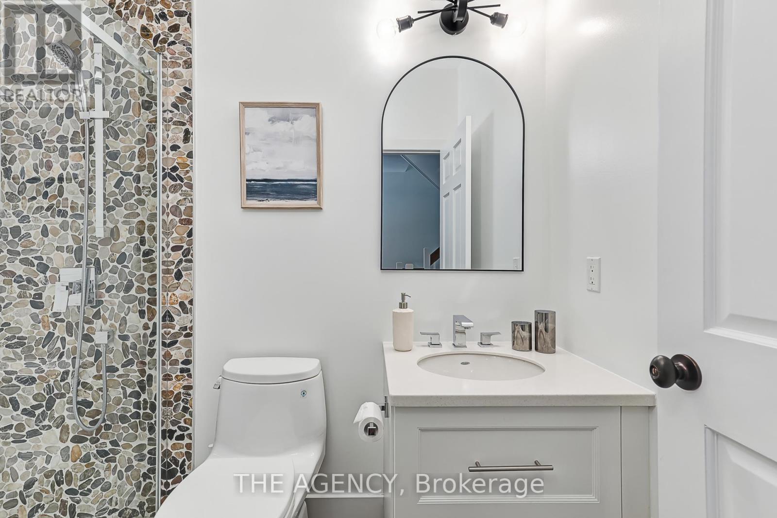 129 VENTURE BOULEVARD - Image 27