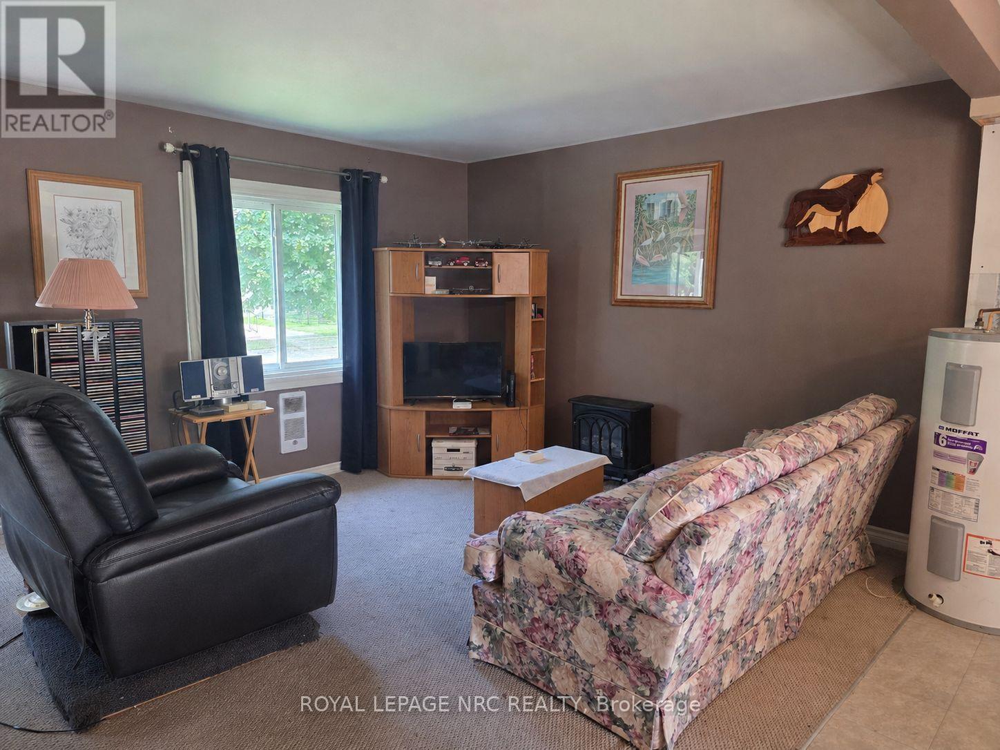 135 MCARTHUR AVENUE - Image 7